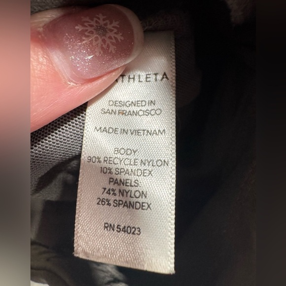 Athleta Headlands Hybrid Tight in
Flagstone Grey - Picture 6 of 6
